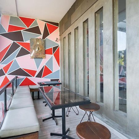 Super Oyo Flagship 91863 Metro House Hotel Surabaia Exterior foto