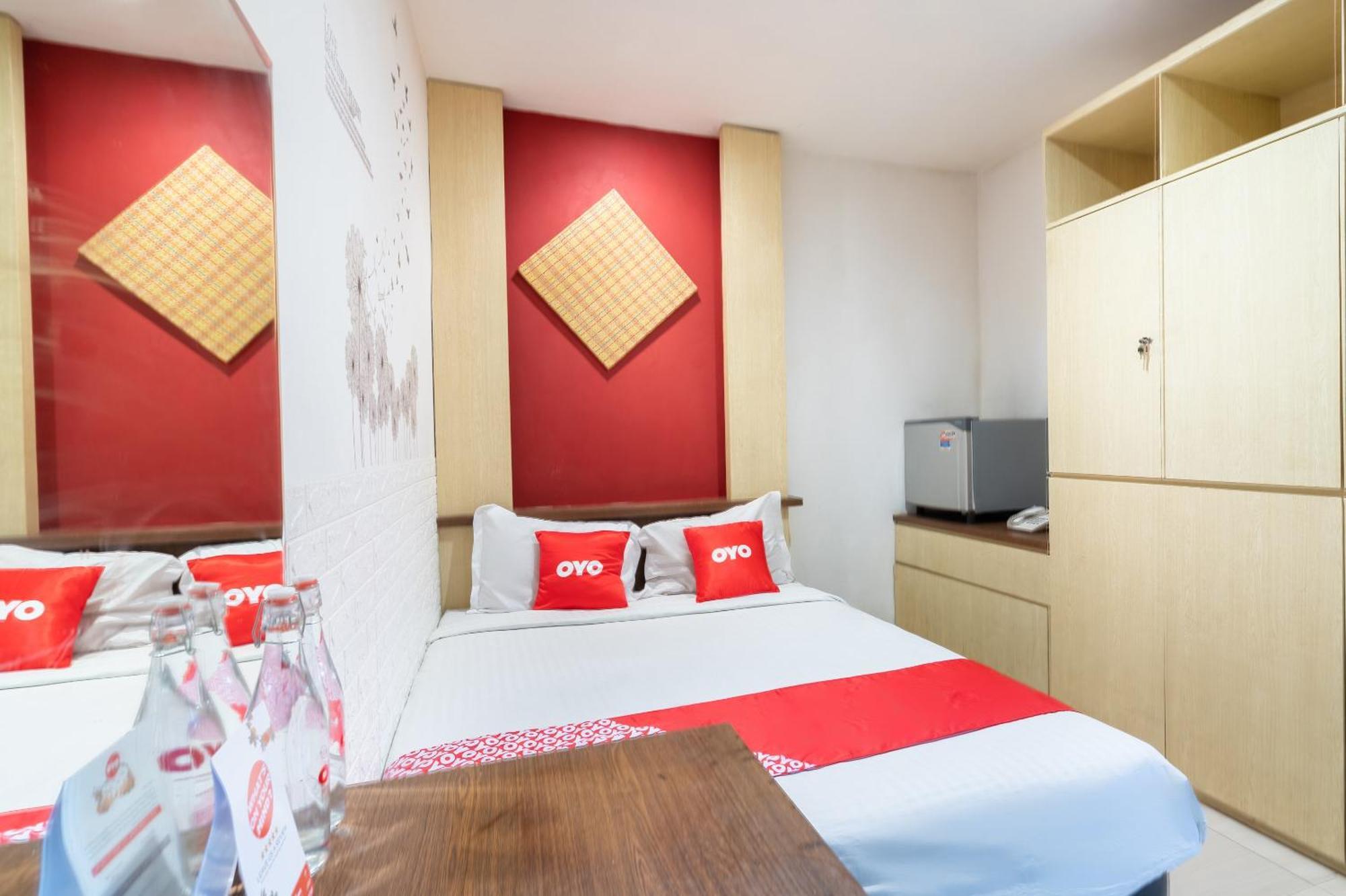 Super Oyo Flagship 91863 Metro House Hotel Surabaia Exterior foto
