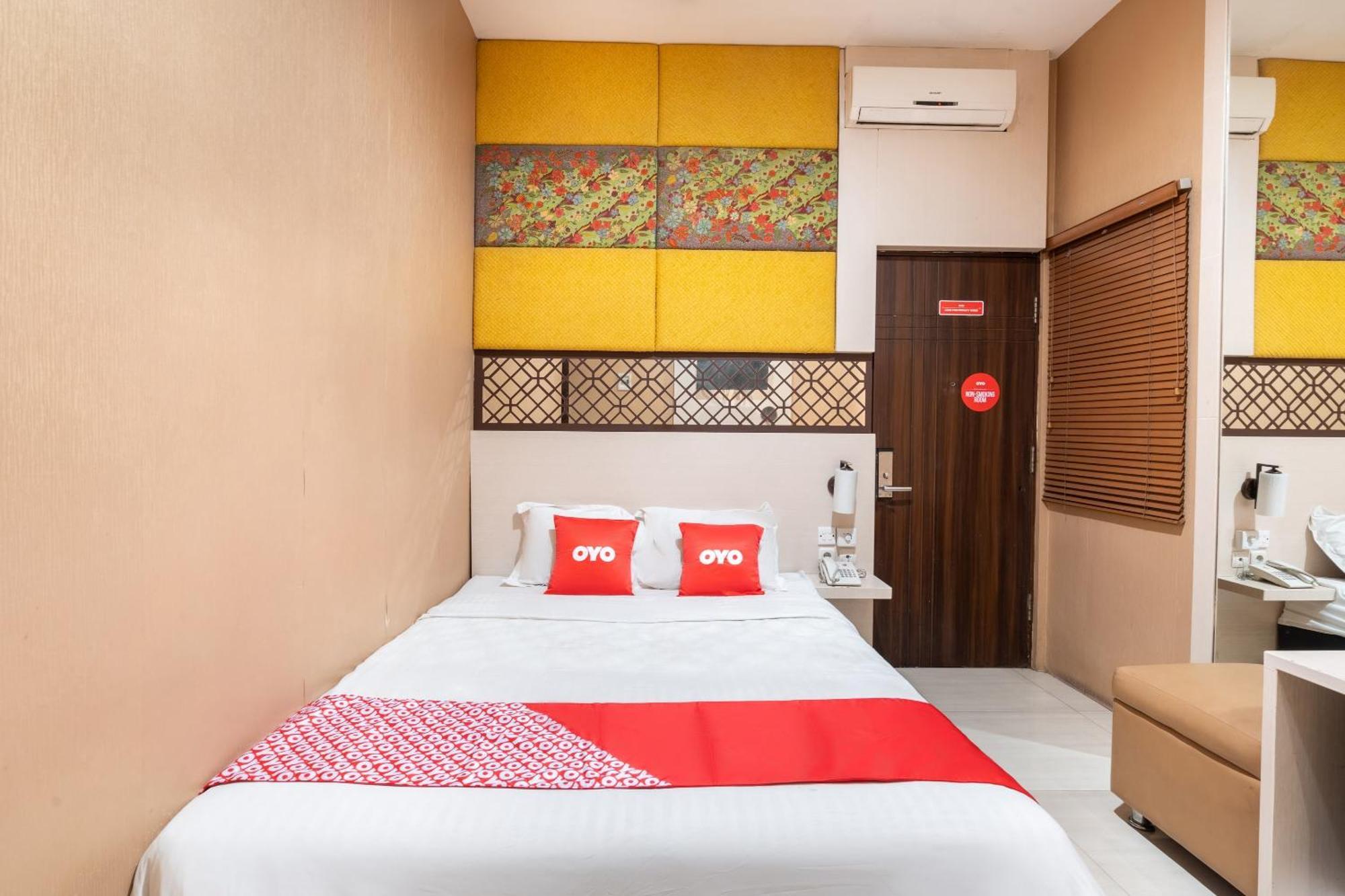 Super Oyo Flagship 91863 Metro House Hotel Surabaia Exterior foto