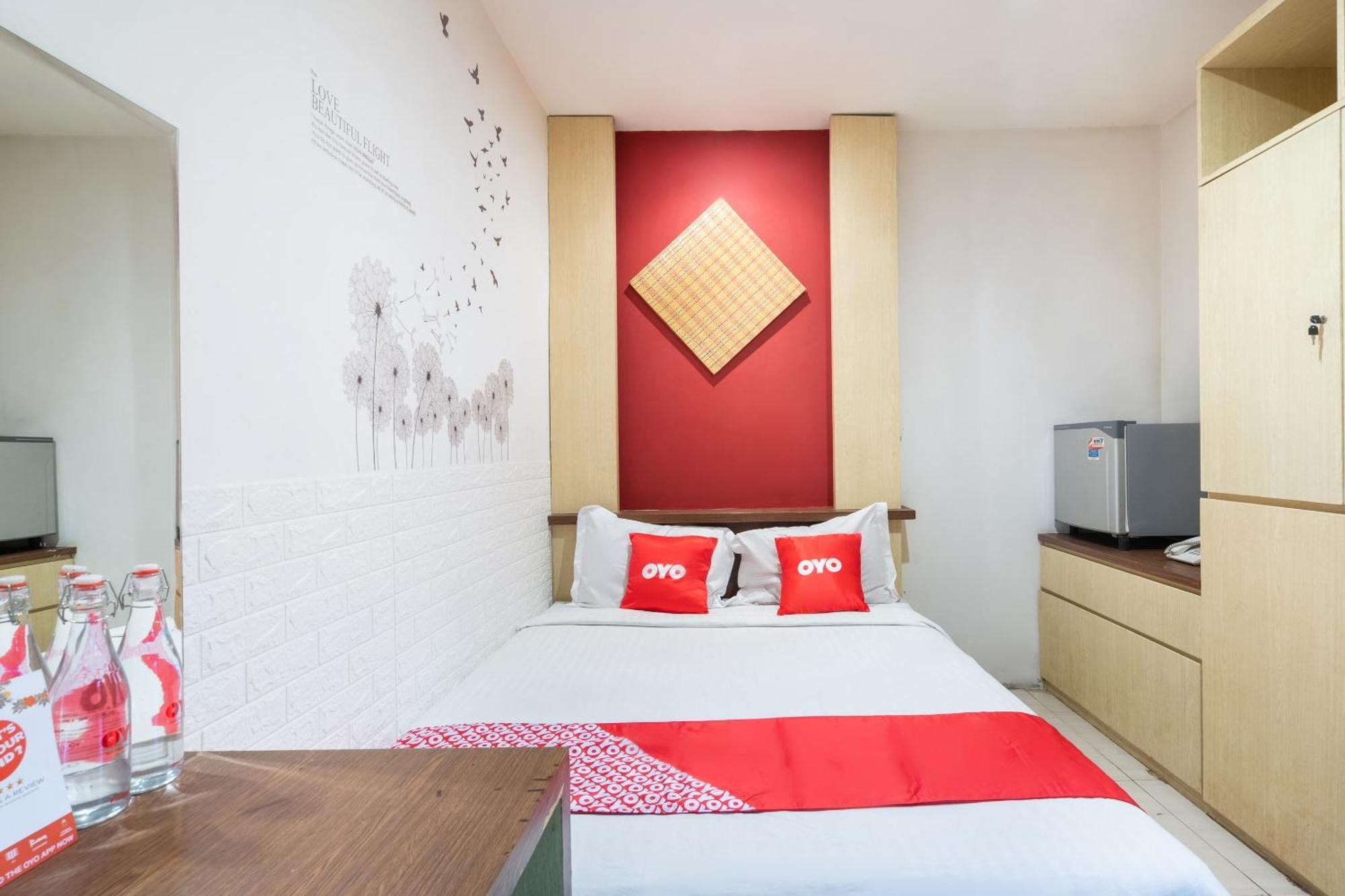 Super Oyo Flagship 91863 Metro House Hotel Surabaia Exterior foto
