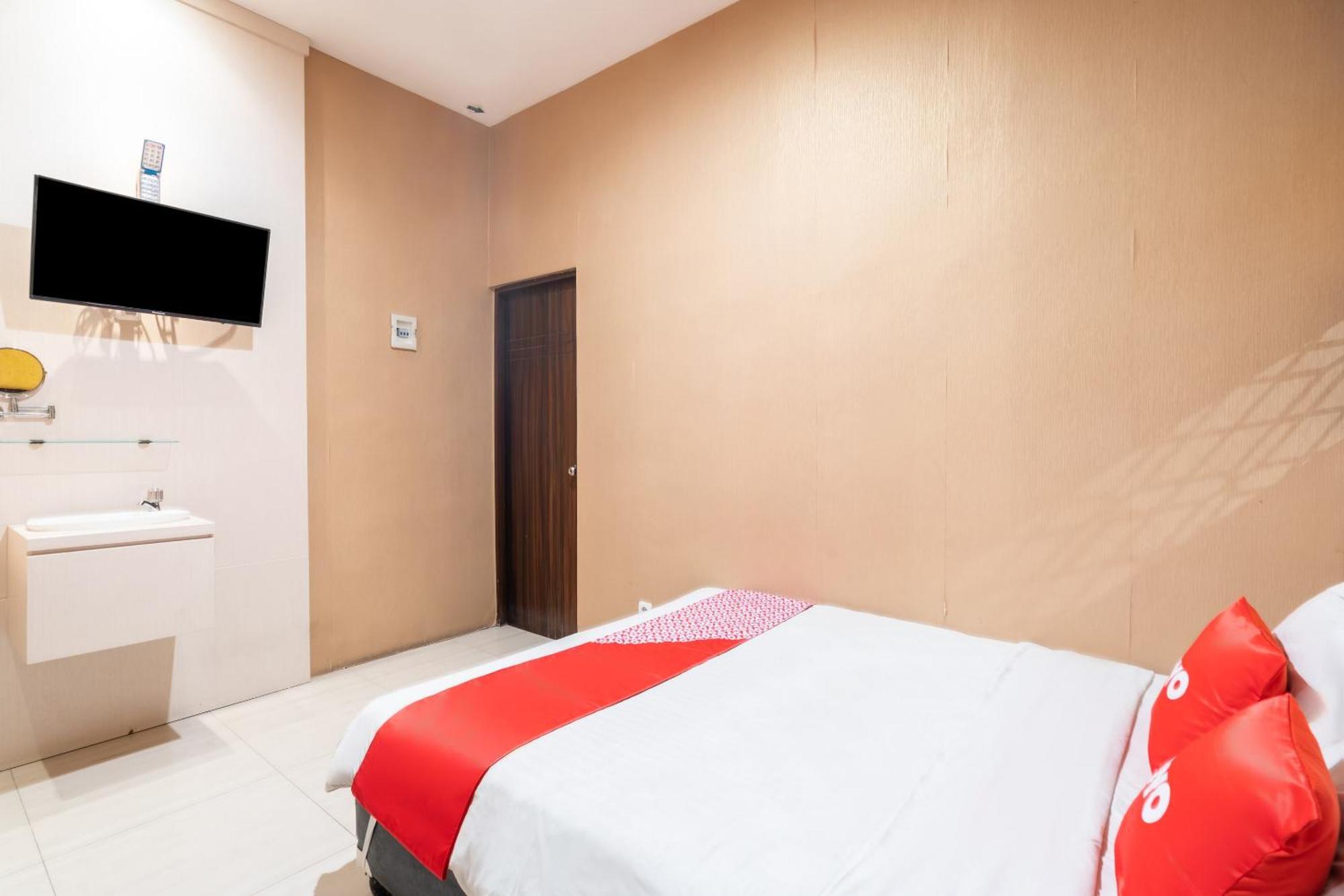 Super Oyo Flagship 91863 Metro House Hotel Surabaia Exterior foto