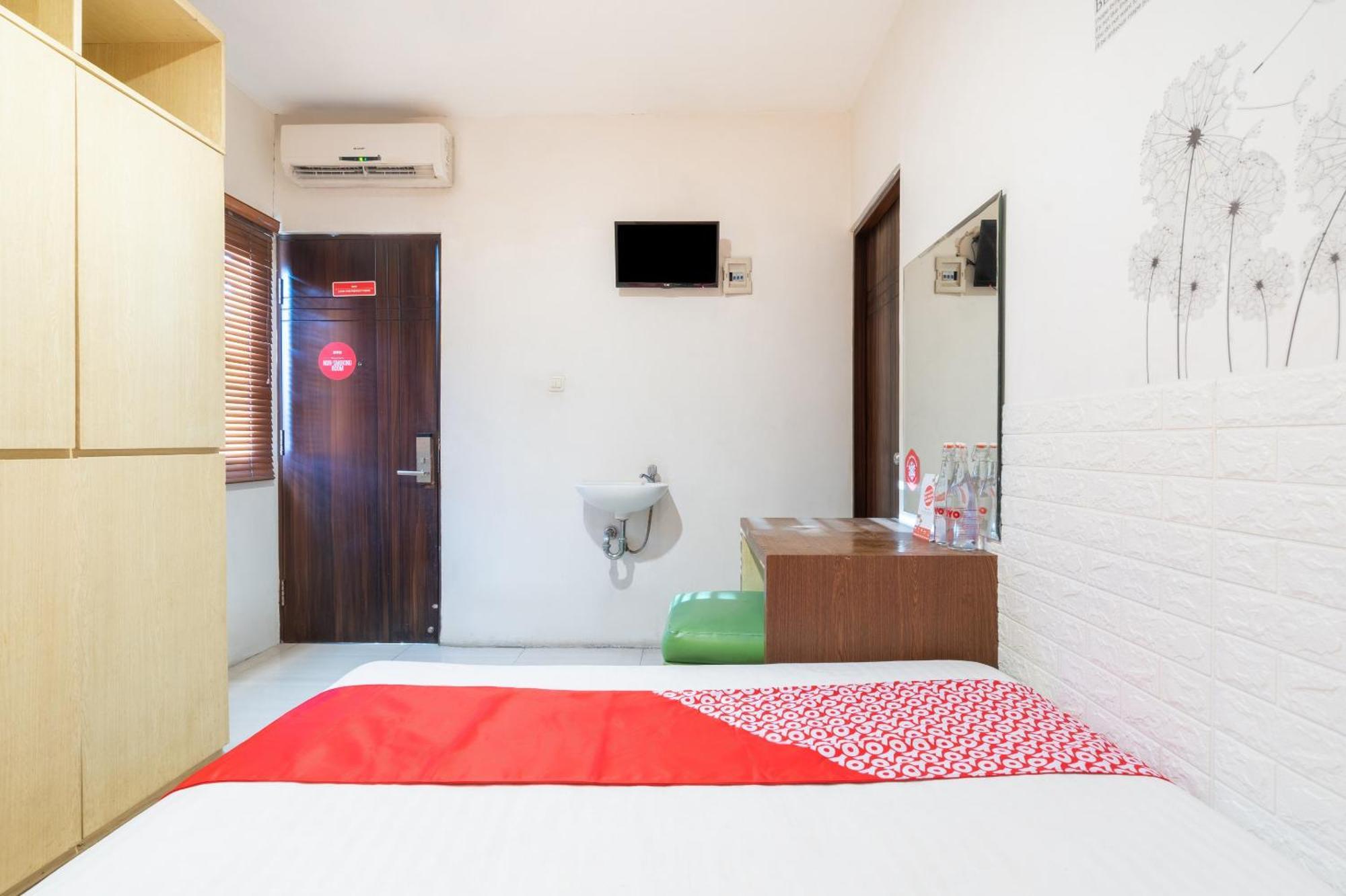 Super Oyo Flagship 91863 Metro House Hotel Surabaia Exterior foto